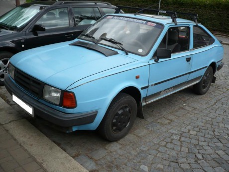 skoda-rapid-130-svetle-modry--predek